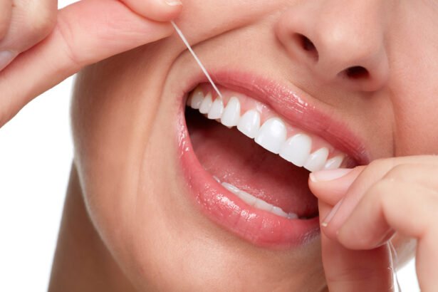 Tips for Flossing Your Teeth Properly