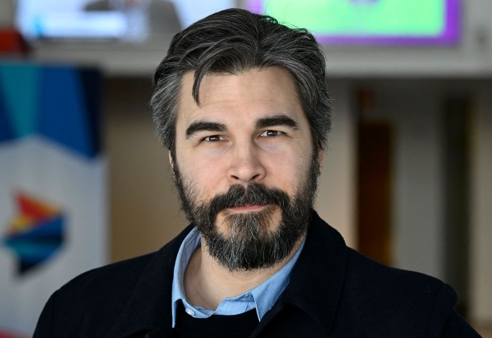 Jukka Lindström biography: Early life, comedy career, TV shows and personal life
